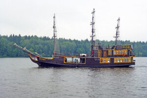 Теплоход «Кастор-1»